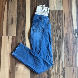 Old Navy maternity skinny jeans